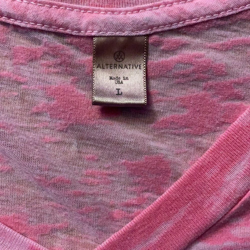 Alternative V-Neck - Picture 3 of 3